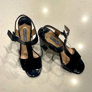 Prada women’s sandals made in Italy size 37 1/2 super cute.